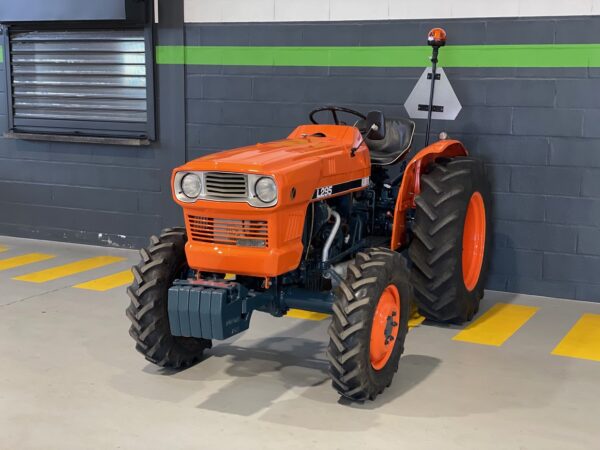 Kubota L295 4RM