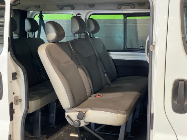 Opel Vívaro 2.0 CDTi 9L - Image 9