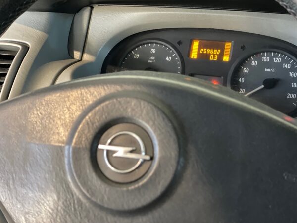 Opel Vívaro 2.0 CDTi 9L - Image 12
