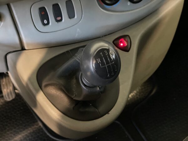 Opel Vívaro 2.0 CDTi 9L - Image 15