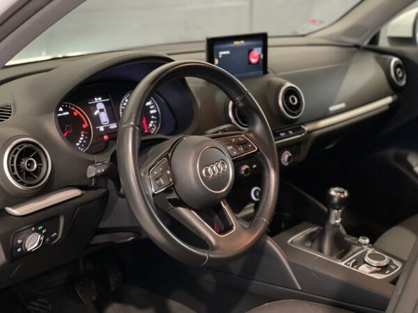Audi A3 1.6 TDi - Image 9