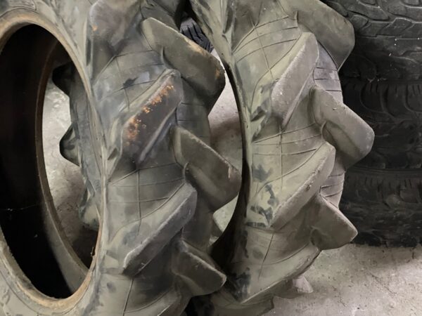 Pneus Bridgestone 8.3 8-22 - Image 2