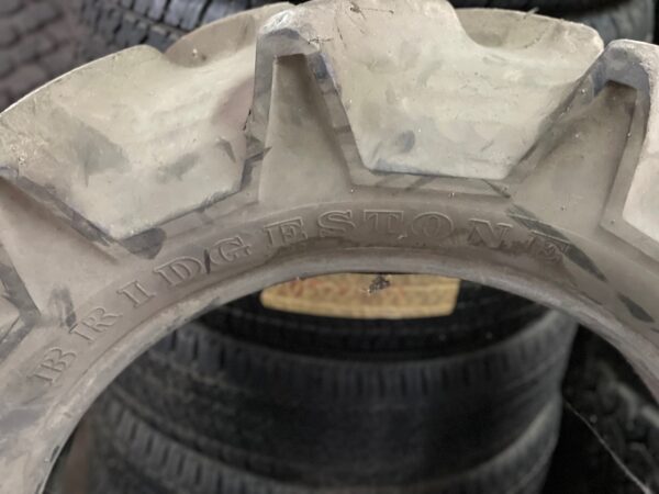Pneu Bridgestone 9.5-22 - Image 2