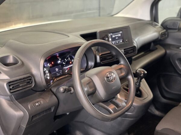 Toyota Proace City 1.5D 100HP 3L - Image 8