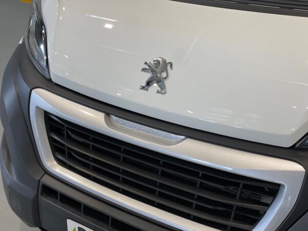 Peugeot Boxer 2.2 BlueHDi 120HP L1H1 3L - Image 3