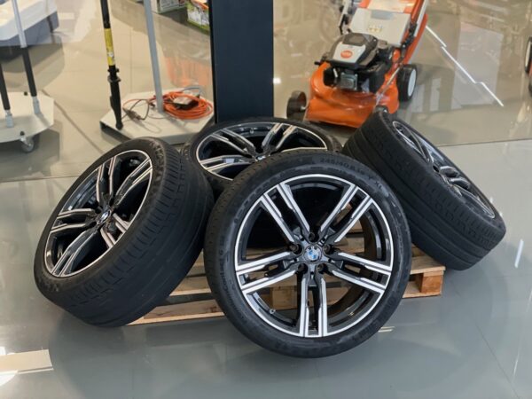 Jantes Originais e Pneus BMW Série 8