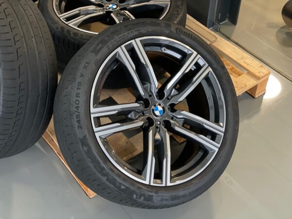 Jantes Originais e Pneus BMW Série 8 - Image 5