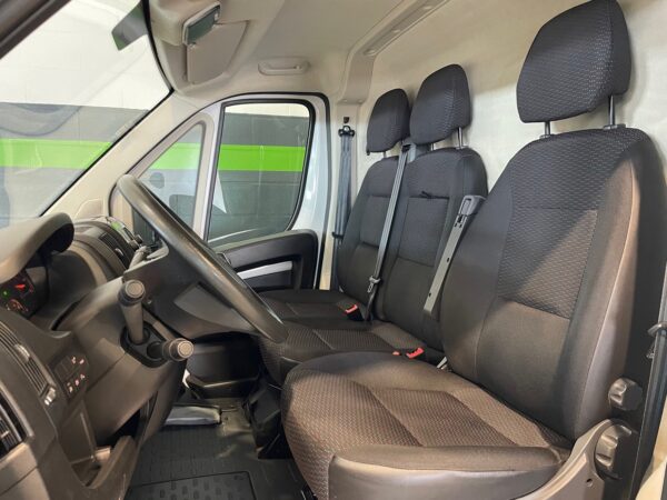 Peugeot Boxer 2.2 BlueHDi 165HP L4H2 3L - Image 17