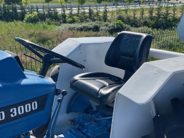 Ford 3000 - Image 7
