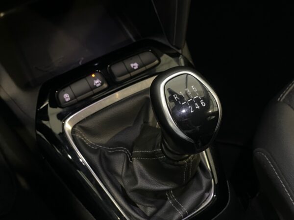 Opel Corsa 1.5 D Edition - Image 13