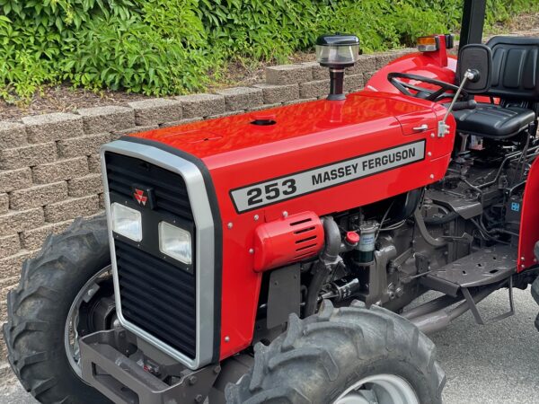 Massey Fergunson 253 4RM - Image 22