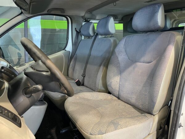 Renault Trafic 1.9 DCi 100 6L - Image 12