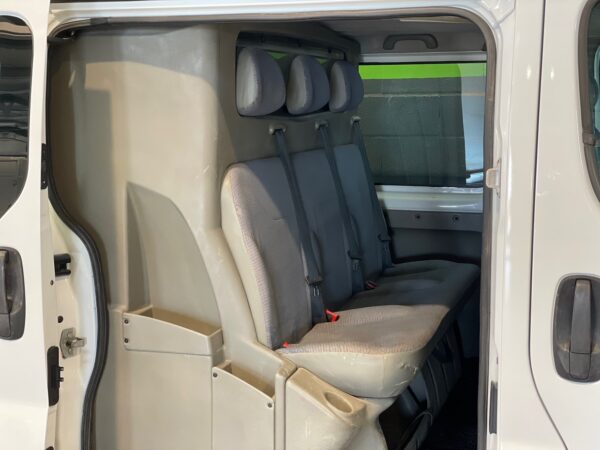 Renault Trafic 1.9 DCi 100 6L - Image 13