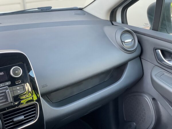 Renault Clio 1.5 DCi Comercial 2L - Image 10