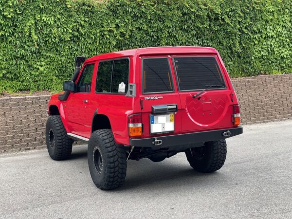 Nissan Patrol GR Y60 2.8 - Image 4