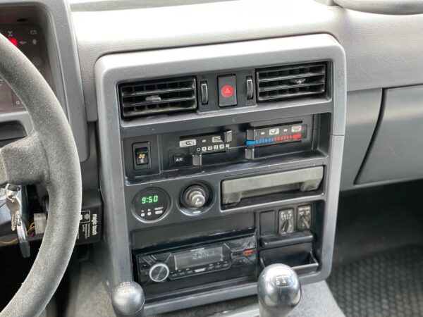 Nissan Patrol GR Y60 2.8 - Image 10