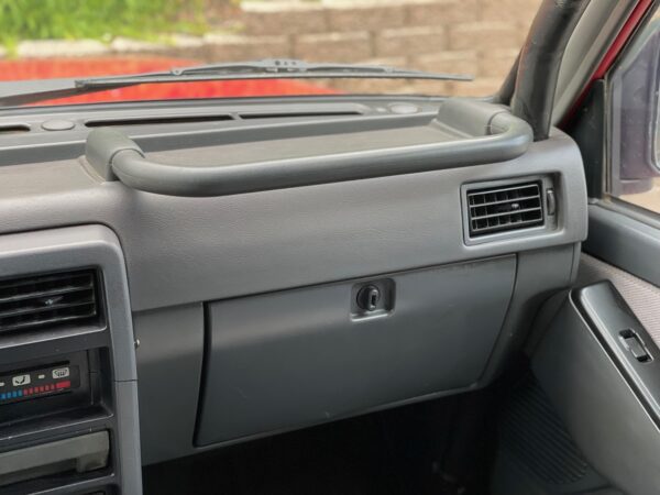 Nissan Patrol GR Y60 2.8 - Image 11
