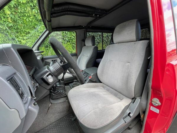 Nissan Patrol GR Y60 2.8 - Image 13