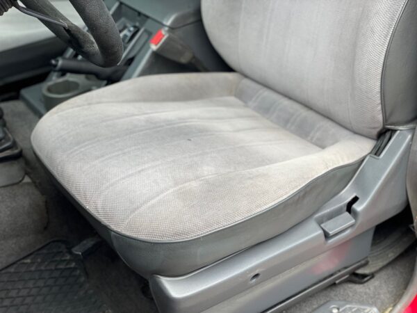 Nissan Patrol GR Y60 2.8 - Image 15