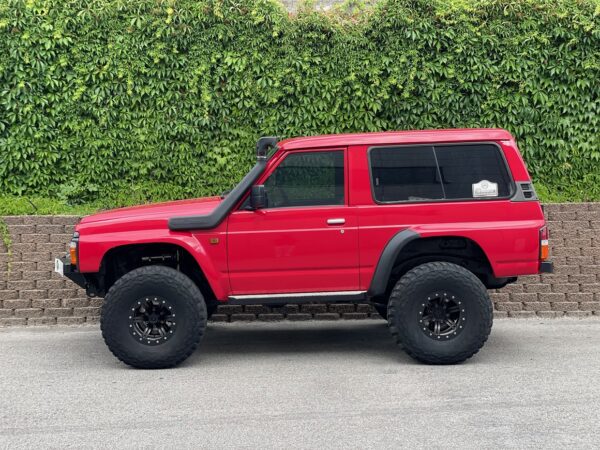 Nissan Patrol GR Y60 2.8 - Image 18