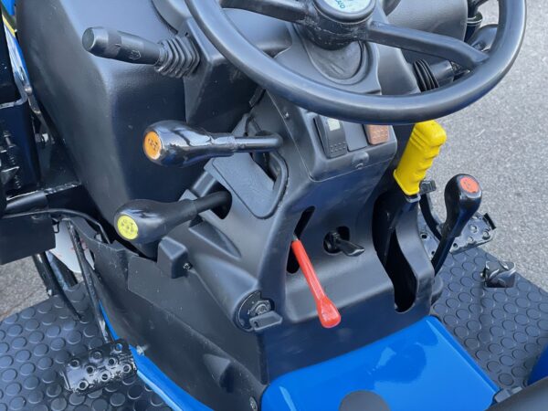 New Holland TCE50 4RM - Image 8