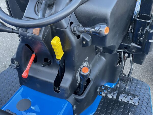New Holland TCE50 4RM - Image 9
