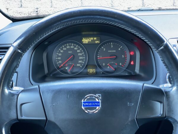 Volvo C30 1.6 D - Image 9