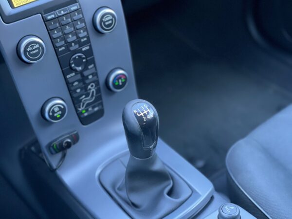 Volvo C30 1.6 D - Image 12