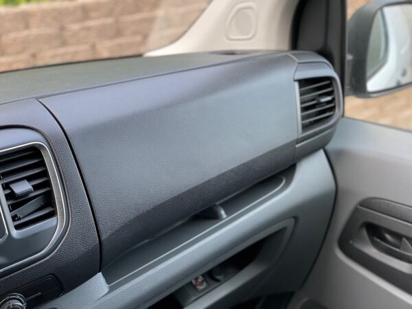 Peugeot Expert 1.5 BlueHDi 120HP 3L - Image 11