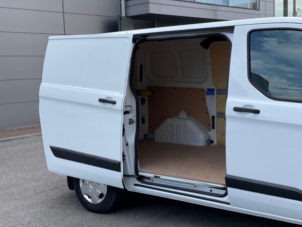 Ford Transit Custom 2.0 TDCi 130HP 3L - Image 8