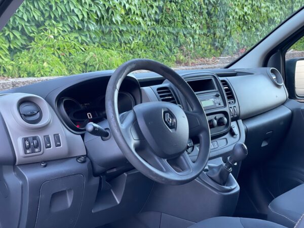 Renault Trafic 1.6 DCi 125HP 3L - Image 10