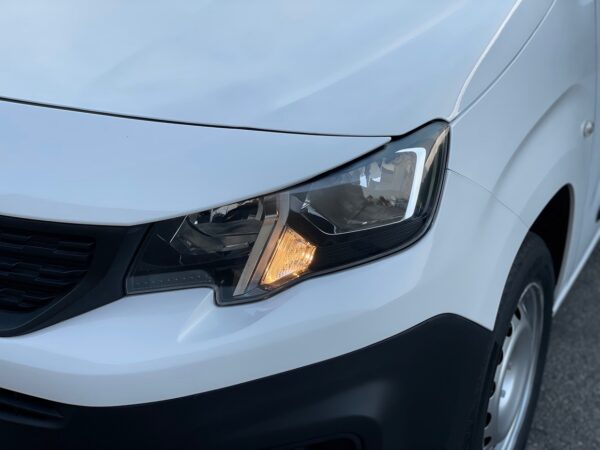 Peugeot Partner 1.5 BlueHDi 100HP L2 3L - Image 4