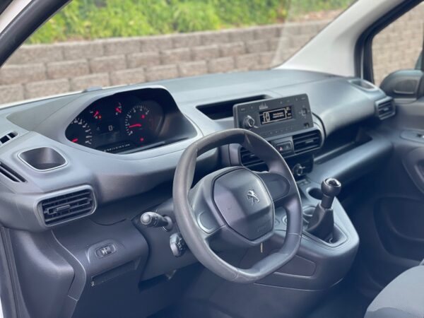 Peugeot Partner 1.5 BlueHDi 100HP L2 3L - Image 9