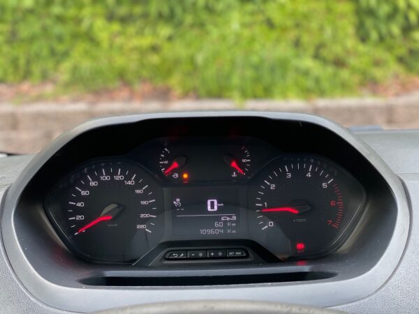 Peugeot Partner 1.5 BlueHDi 100HP L2 3L - Image 10