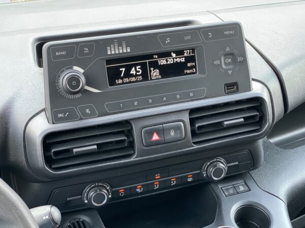 Peugeot Partner 1.5 BlueHDi 100HP L2 3L - Image 11