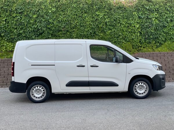 Peugeot Partner 1.5 BlueHDi 100HP L2 3L - Image 18