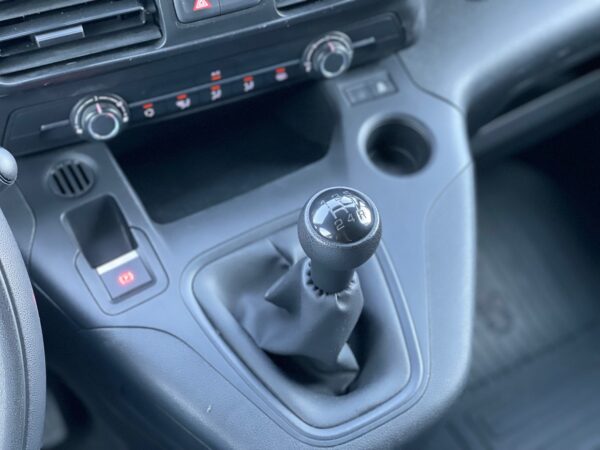 Toyota ProaceCity 1.5 D-4D 100HP 3L - Image 14