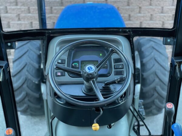 New Holland TN95FA 4RM Cabine AC - Image 7