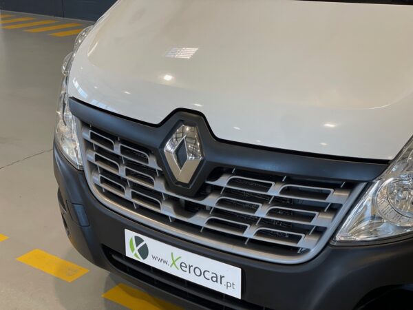 Renault Master 2.3 DCi 165HP MiniBus 17L - Image 3