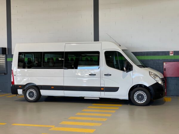 Renault Master 2.3 DCi 165HP MiniBus 17L - Image 13