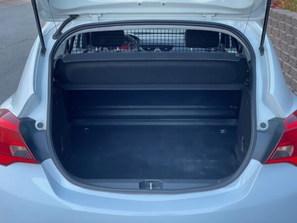 Opel Corsa 1.3 CDTi Comercial - Image 18