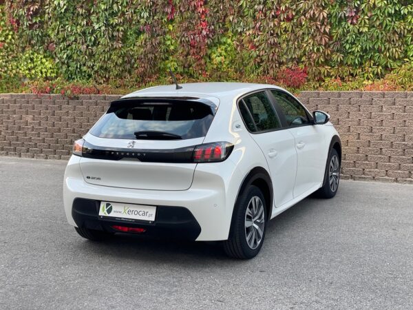 Peugeot e-208 50 kWh Eletric Active - Image 7