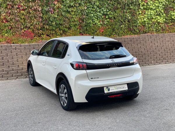 Peugeot e-208 50 kWh Eletric Active - Image 8