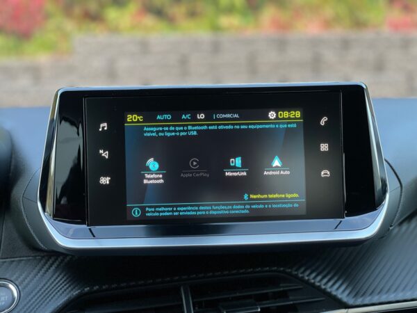 Peugeot e-208 50 kWh Eletric Active - Image 19