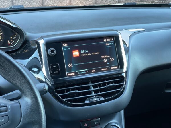 Peugeot 208 1.5 BlueHDi Comercial 2L - Image 11