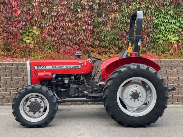 Massey Fergunson 253 4RM - Image 18