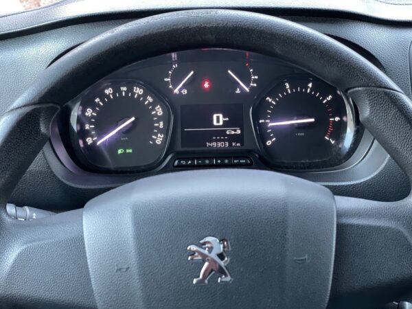 Peugeot Expert 1.6 BlueHDi 3L - Image 10