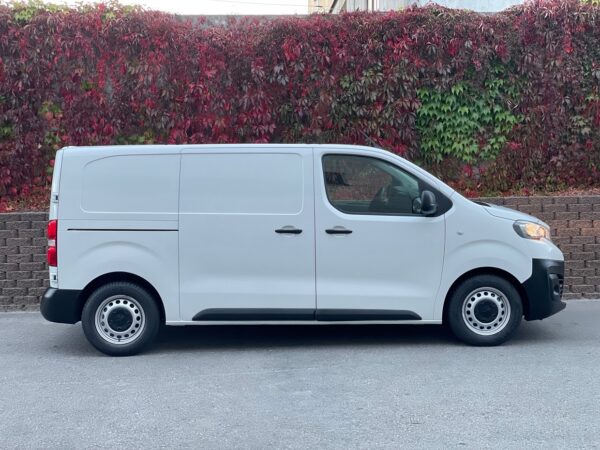 Peugeot Expert 1.6 BlueHDi 3L - Image 18