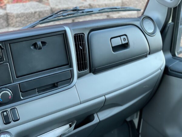 Mitsubishi Canter 3S13 - Image 12