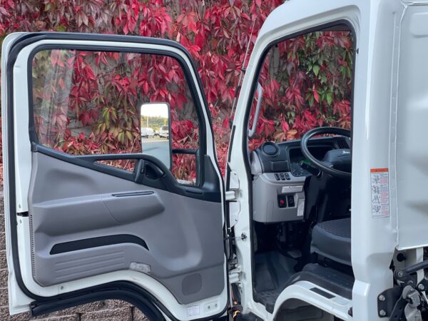 Mitsubishi Canter 3S13 - Image 13